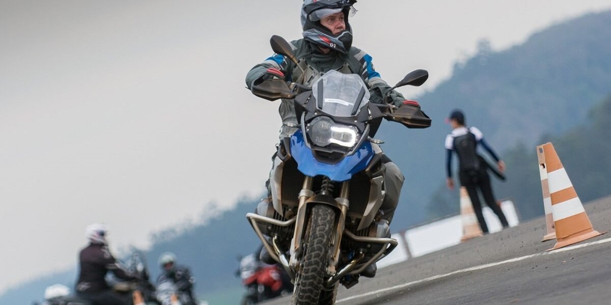 Curso de pilotagem 10 melhores de brasil em motos Curso de pilotagem 10 melhores de brasil em motos