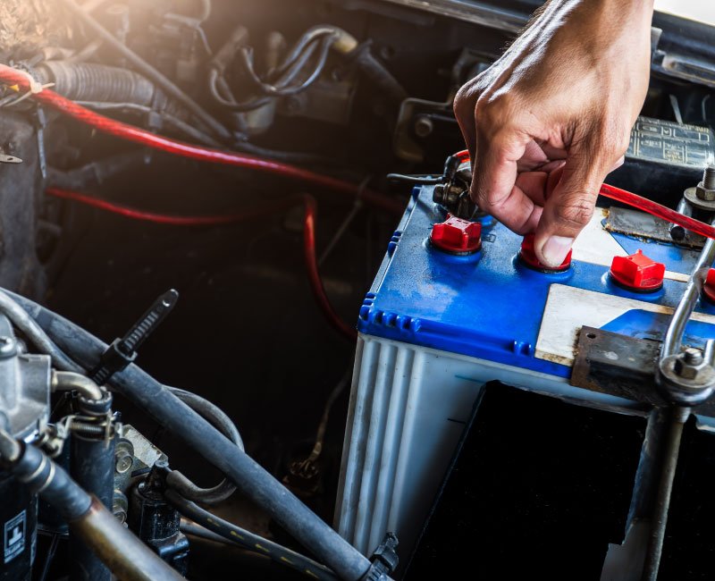 como lavar o motor do seu carro com água